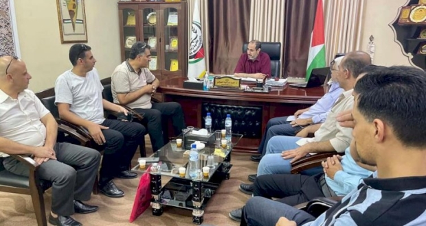 رفح: زار وفد من حركة فتح بمحافظة رفح، بلدية رفح لبحث سُبل التعاون والإطلاع على مشاريع وشؤون البلدية في المحافظة.