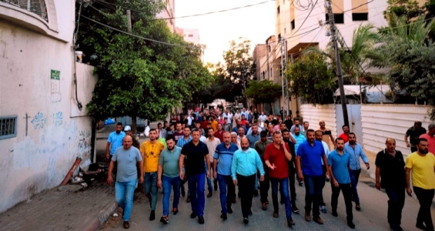 حركة فتح في محافظة الشمال تقدم واجب العزاء لعائلة درويش. 