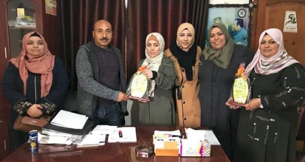 غزة:مجلس العمال يكرم المرأة العاملة بمحافظة غزة